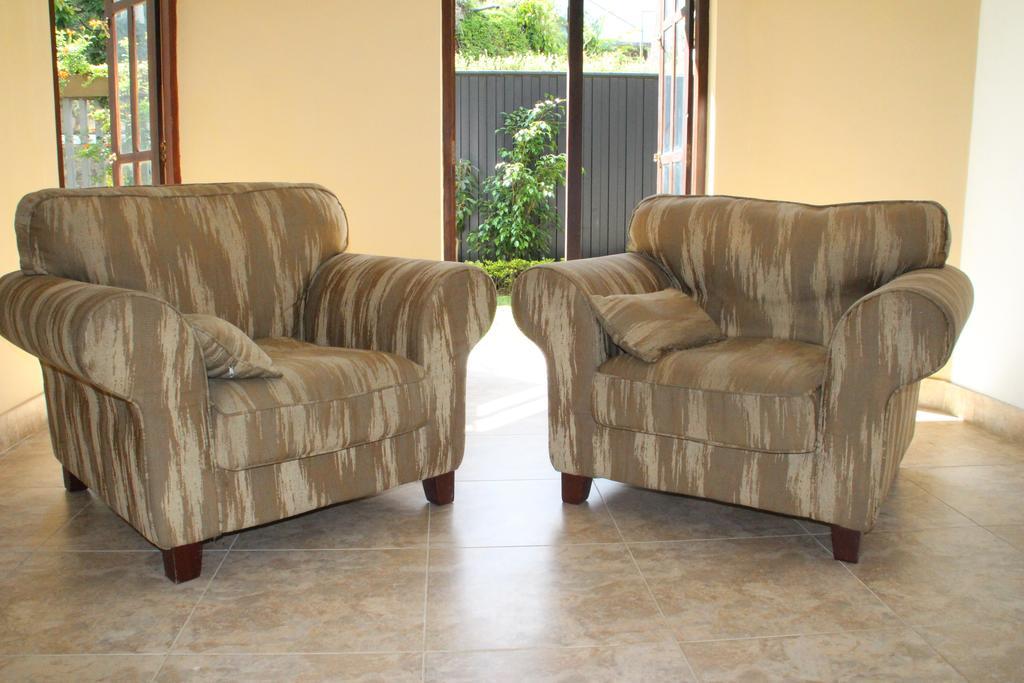 Self Cate Luxury Apartments Tennekumbura Rum bild