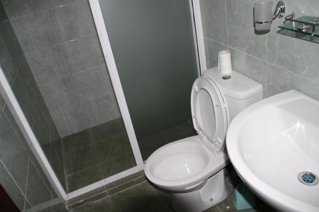 Self Cate Luxury Apartments Tennekumbura Rum bild